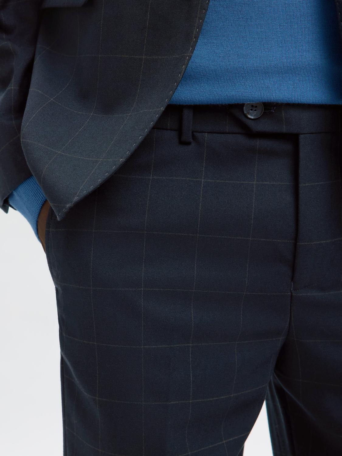 model_shot-detail